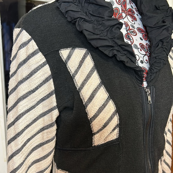 MinKas top - Picture 4 of 12